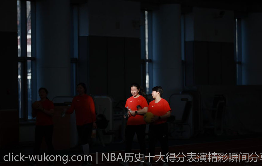 NBA历史十大得分表演精彩瞬间分享